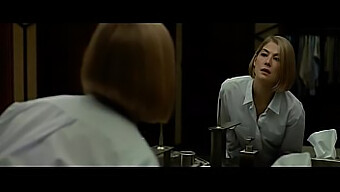 As Cenas Mais Quentes Do Sexo E Da Celebridade De Rosamund Pike No Filme Gone Girl