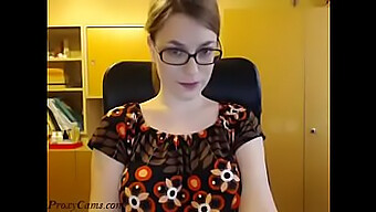 Nerdy Girl In Glasses Strips And Teases On Webcam - Proxycams.Com