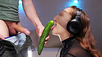 Spermaschlucken Und Deepthroat-Action In Diesem Schmutzigen Video